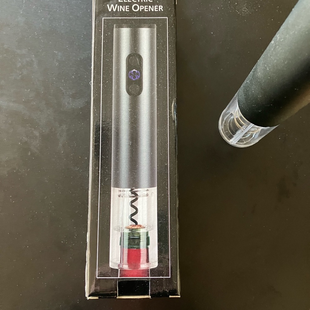 Battery operated wine opener - new